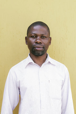 Apollos, tailor at Afriek